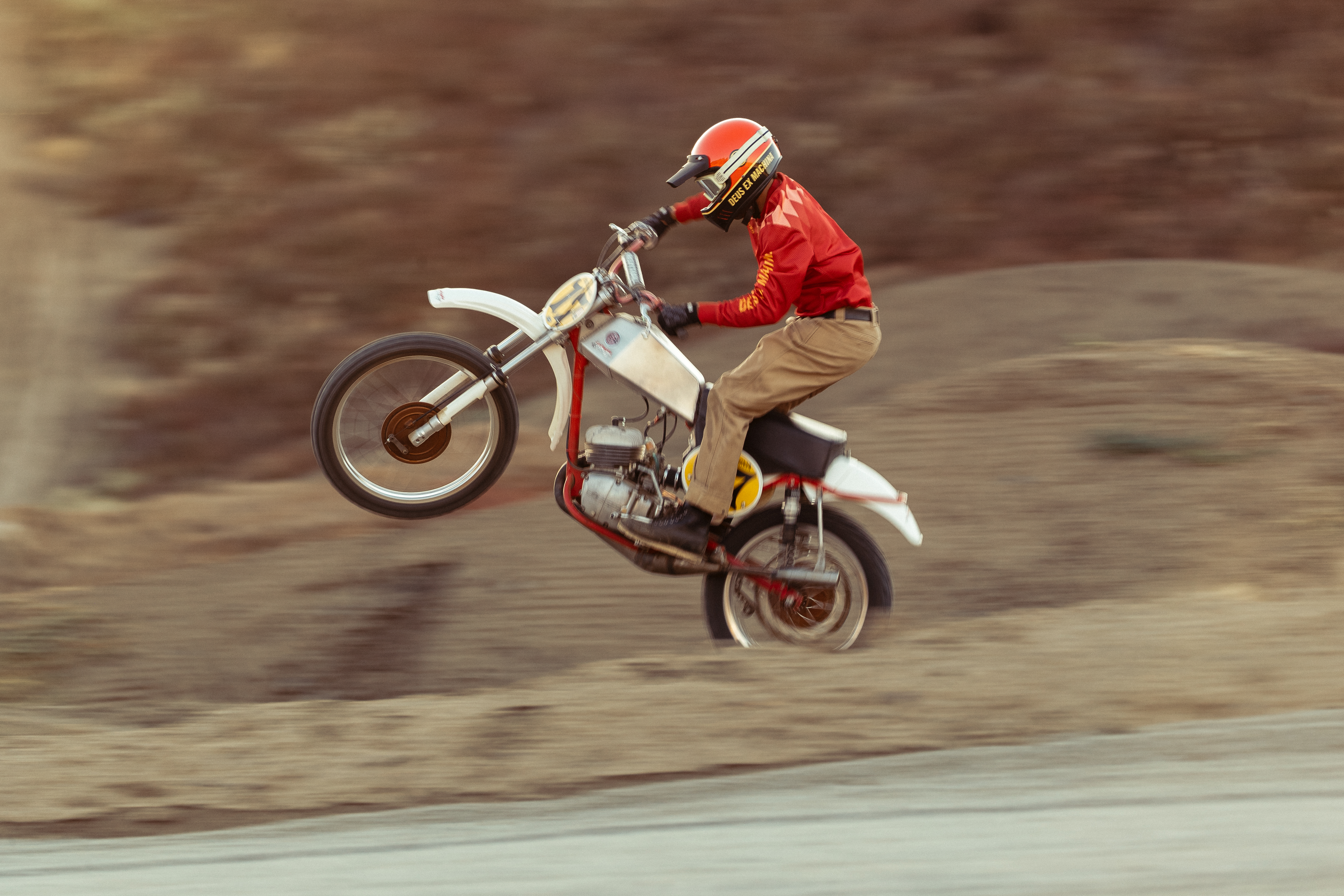 DEUS NUT-SHELLS HELMET - OUTCULT.ID